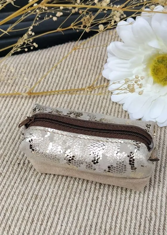 Camille Guiraud Baby-trousse cuir caviar beige alcantara beige